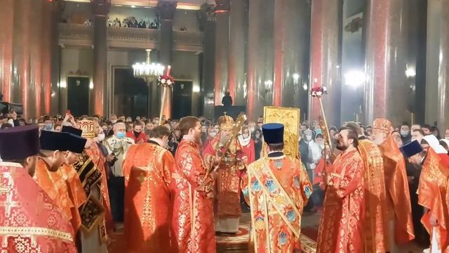 Ночное богослужение в Казанском кафедральном соборе в праздник Светлого Христова Воскресения, ч.2 смотреть онлайн