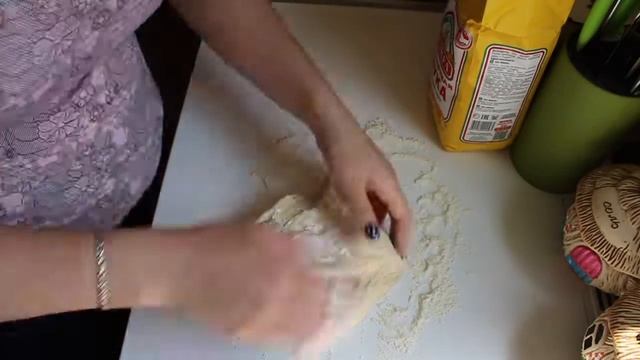 Булочки с начинкой (тесто из хлебопечки)