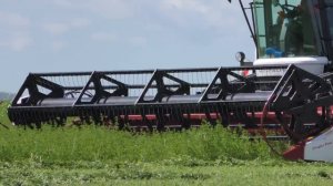 Самоходная косилка KSU-1 и кормоуборочный комбайн RSM 1401 в работе (качество видео - 4K)