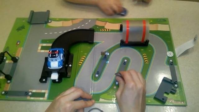 Поли Робокар . Открываем набор мини участка. Poli Robocar на русском. Открываем яйцо Велли