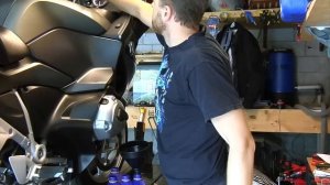 BMW R1200RT LC wethead oil and air filter replacement