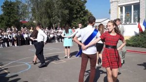 Танец выпускников 9 класса