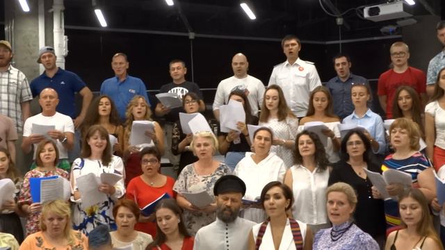 Цой Солнце. Хор под управлением Бориса Тараканова Т.Ц.Авиапарк смотреть онлайн