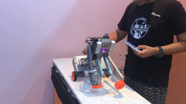 Boxer Robot for Robogames 2018 смотреть онлайн