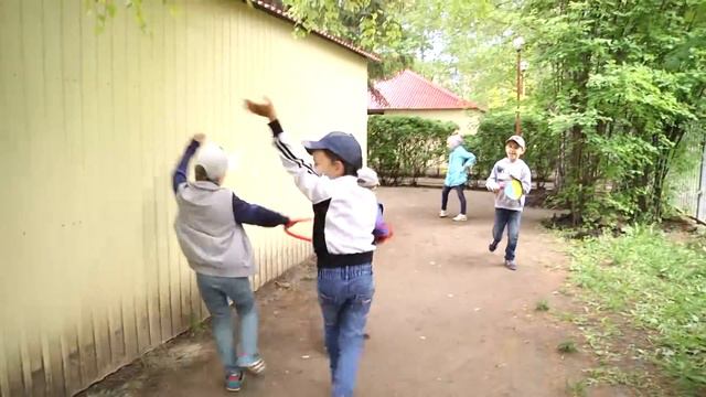 Один день в детском саду. Выпускной в Ульяновске смотреть онлайн