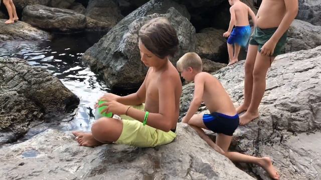 Дикий пляж, Симеиз смотреть онлайн