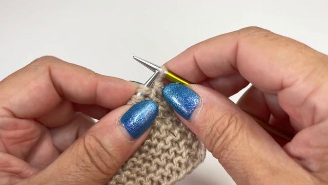 Как соединить открытые петли плеча спицами. Один из интересных способов? смотреть онлайн