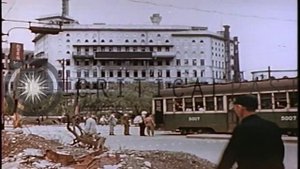 В поврежденном бомбежками Токио. цветная японская киносъемка августа 1945 года