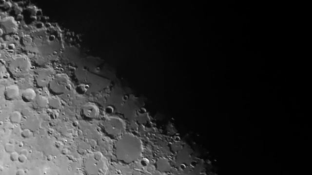 Луна через окуляр. смотреть онлайн