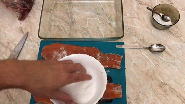 Как засолить форель? как засолить красную рыбу?