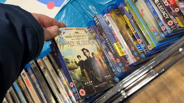 Blu-ray Hunting Trip with Songbirds and Snakes but not on Thanksgiving