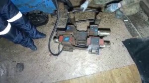 Гидравлический зажим для буровой установки.