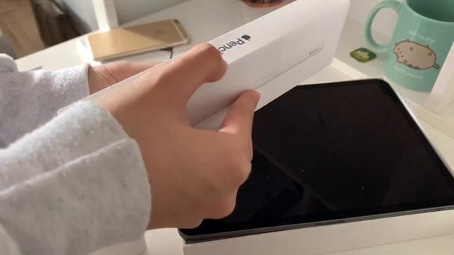 ?✨ unboxing the iPad Pro 2020 + its accessories! (no music)