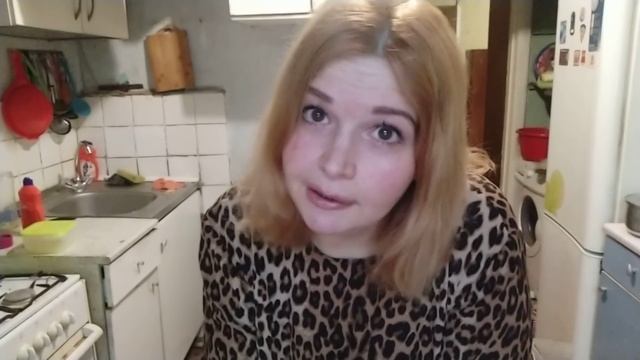 ОПЯТЬ ЩЁКИ ТОЛСТЫЕ И ВООБЩЕ ТЫ КРИВОРОТАЯ