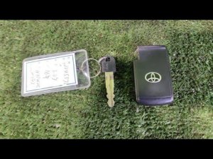 Toyota Prius 20 прописываем  ключ