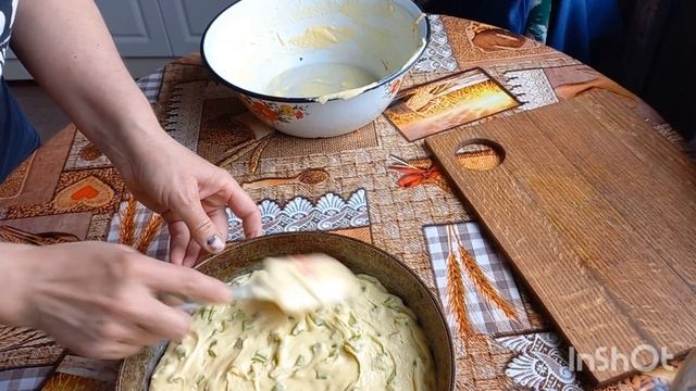 Спекла простого і дуже смачного пирога з ревенем смотреть онлайн