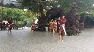 Быстрый тайский танец. Шоу в храме Истины