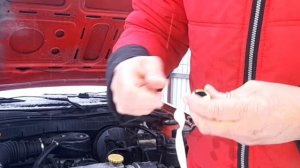 Убегает тормозная жидкость с главного тормозного цилиндра. Вот как решить  эту проблему.