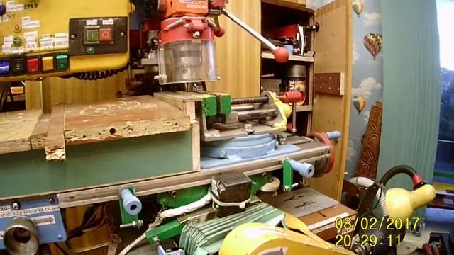 электромеханический домкрат  /обзор и демонстрация в работе/