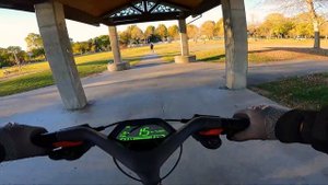 Segway GT2 - Ninebot MAX, on Crack.