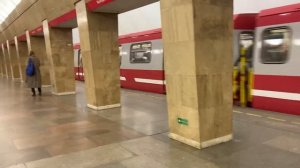 Метро Санкт-Петербург станция Выборгская 1 линия красная ветка