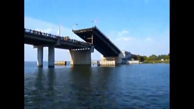 #Turism. Разводной мост в действии.