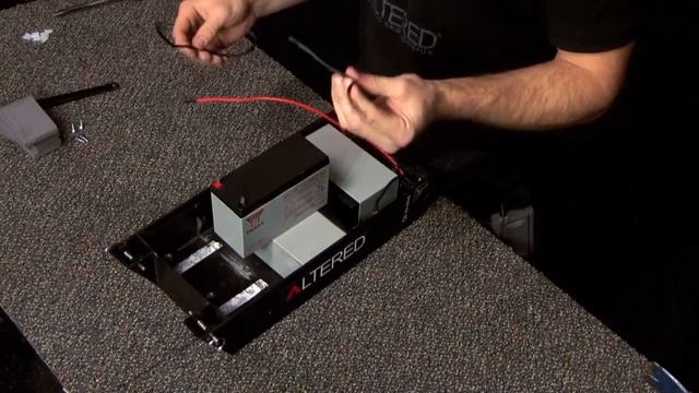 Pro-Line 600 (V1/V2) Battery Replacement смотреть онлайн