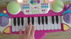Детский синтезатор. Распаковка и САМЫЙ ПРАВДИВЫЙ обзор мамы