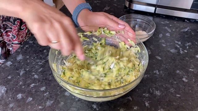 Как вкусно приготовить оладьи из кабачков? Оладьи из кабачков, простой рецепт