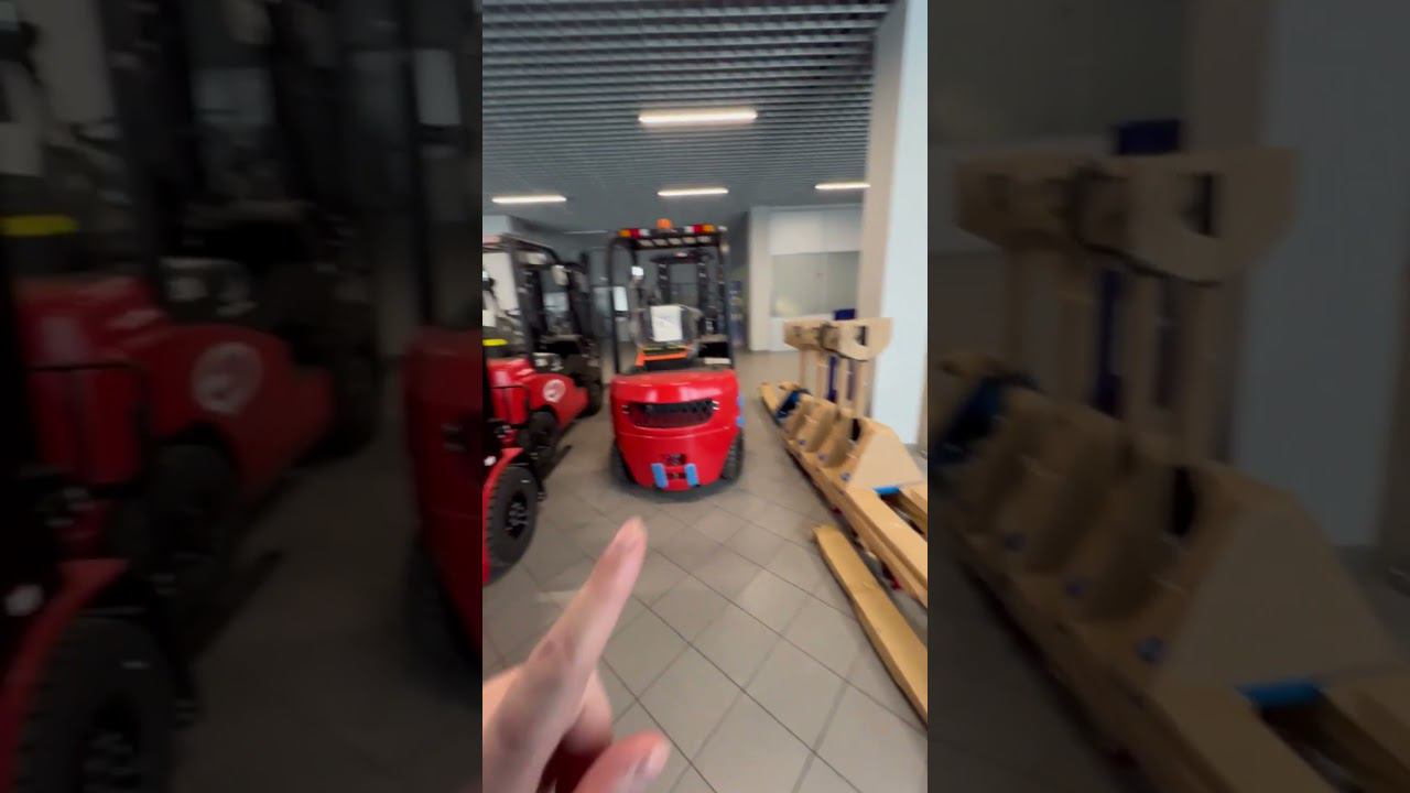 Китайские погрузчики в теплом шоу-руме смотреть онлайн