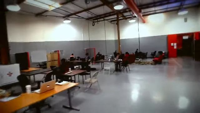 Репортаж из Кремниевой Долины. Тур по Hacker Dojo - бесплатный коворкинг-центр смотреть онлайн