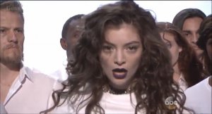Lorde – Yellow Flicker Beat (Live 