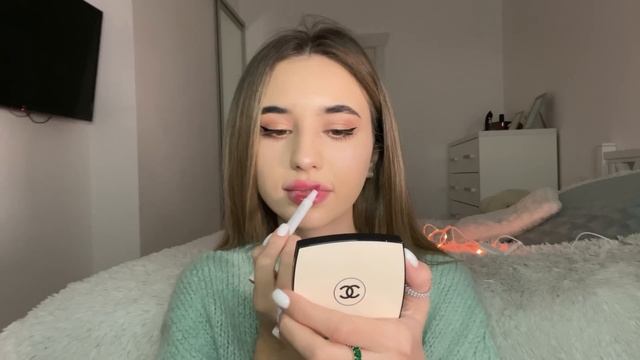 КРАШУ ВОЛОСЫ / косметика Арианы Гранде / мой день ❤️ смотреть онлайн