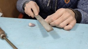 Клыки фиолетовый и голубой