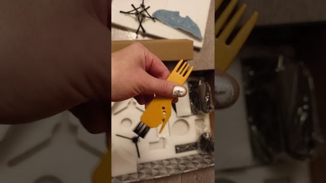 Робот-пылесос Rombica MyRobot Fly (HWT1D301). распаковка и первое знакомство. смотреть онлайн