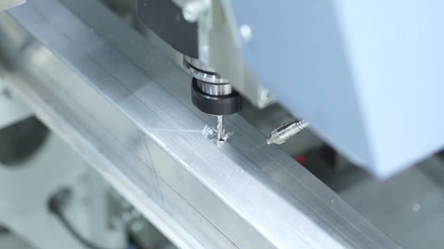 MAC-440 Aluminum/PVC Profile Processing Center смотреть онлайн