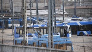 [D3500] Троллейбусный парк №1,троллейбус с УАХ "Авангард" ВМЗ-5298.01 №1062