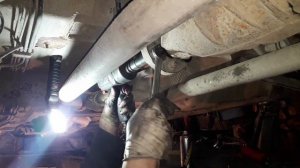 Замена подушки АКПП и опоры кардана на Mercedes-Benz W220 S320cdi