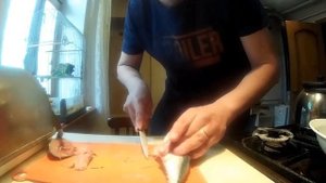 2 способа засолить скумбрию  быстро и просто