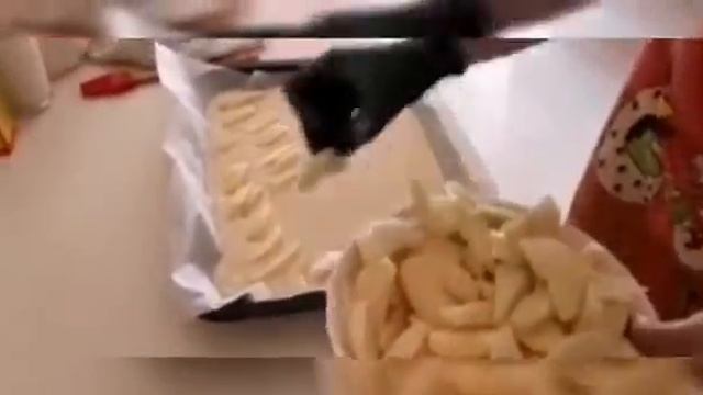 Шарлотка от госпожи Иоанны для празднования Масленицы смотреть онлайн