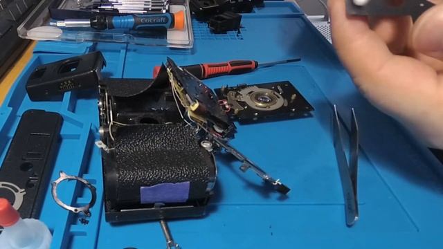 Lomo LC-A Teardown смотреть онлайн