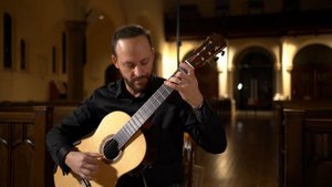 Bach: Toccata and Fugue, BWV 565  - Tariq Harb, guitar