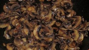 Макароны с грибами и сыром