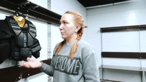 ХОККЕЙНЫЙ ВРАТАРЬ•ДЕВУШКИ В ХОККЕЕ•ПОДОБРАТЬ ВРАТАРСКИЙ НАГРУДНИК