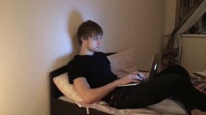 Ваня Усович пишет телочкам