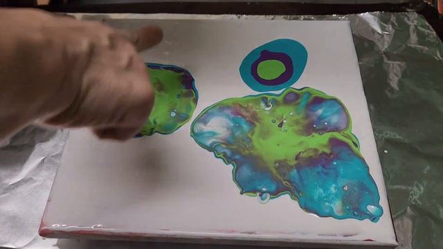 My Kid helps make an Abstract Acrylic Pour - Super Unexpected - Beginner смотреть онлайн