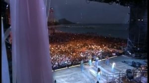 Britney Spears - Sometimes - Live in Hawaii - HD