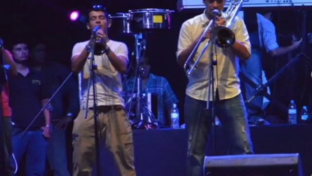 Jake Mate Brass - Chica de Ipanema (Vinicius de Moraes & A. Carlos Jobim cover) смотреть онлайн