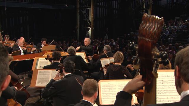 Daniel Barenboim, Staatskapelle Berlin – Beethoven: Piano Concerto No. 5, III. Rondo. Allegro смотреть онлайн