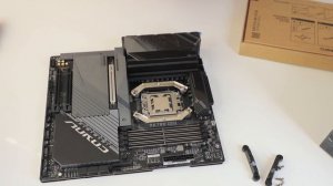 AMD AM5 CPU cooler - Installation of Noctua NH-U12A Chromax.Black